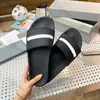 2023 nouvelle mode Pantoufles Hommes Femmes sliders Slides Sandales en caoutchouc Designer pantoufle à semelle plate Paris Piscine POOL SLIDE SANDAL 3D gaufrage logo curseurs