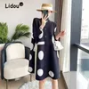 Damesgeul Lagen Autumn Winter woon-pendelen Ladies Windscheper jas met enkele borsten Turtleneck licht gekookte polka dot print Elegant Coats 230130