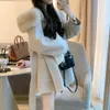 Women's Wool Blends Women Winter Thicken Loose Cashmere Wool Coat with Belt Hooded Short Woolen Overcoat Outerwear Female 230130