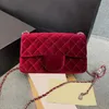 2024 CC أكياس العلامة التجارية الفاخرة عبر الجسم النسائي فيلفيت كلاسيك مصغرة مع Strass Silver Metal Ball Matelasse Chain Crossbody Handbags SA