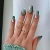 Fałszywe paznokcie 24PCS Krótki owalny fałszywy francuskie balerina zielone złote linie styl pełny pokrywę