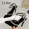 2023 NYA SEXY MESH PUMPS SANDALS KVINNA POSED TOE VIT STRING BEAD ANKLE REP HIGH HEALLS STILETTO KLÄSSKOR KVINNOR 0129