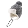 Haaraccessoires Winter Warm Hat For Kids Boy Girl Ear slap Beanie Born Fashion Cap met Pompom Herfst Baby Cover Oren Pak 0-8 jaar