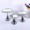 Piatti Crysta Silver Cake Plate Stand Specchio acrilico Piatto per cupcake in metallo Puntelli per riprese di feste Display per decorazioni per vassoi nuziali da dessert