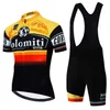 Set Team Summer Short Sleeve Set traspirante MTB Mountain Racing Bike Jersey Pantaloncini con bretelle Uomo Abbigliamento da ciclismo 2023 P230519 buono