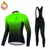 Set Nuovo 2022 Inverno Panno Morbido Termico Abbigliamento da ciclismo Maglia da uomo Completo da esterno Equitazione Bici MTB Abbigliamento Pantaloni con bretelle Set Ropa Ciclismo Z230130