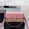 أكياس Crossbody Pink الكلاسيكية للنساء عالي الجودة حقائب اليد الجلدية مصممة فاخرة حقيبة الكتف حقيبة الموضة مع حقيبة الغبار 230711BJ