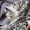 Sciarpe Moda di alta qualità Leopard Dot Fringe Scialle di viscosa Sciarpa Autunno e inverno Donna Avvolgere Pashmina Stola Sciarpe Hijab musulmano