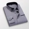 Mäns avslappnade skjortor Kvalitet Män Långärmad twill solid randig klänning Business Office Slim Fit Man 230130