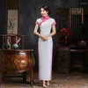 Etnisk klädnyhet kinesisk traditionell mandarin krage knapp cheongsam bröllop kväll festklänning kvinnor lång gaffel skinny qipao