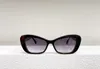 Cat Eye Pearls Solglasögon för kvinnor Svart Grå Shaded Shades Sunnies UV400 Skyddsglasögon med box