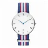 Polshorloges nylon riemstijl complete kalender kwarts vrouwen kijken topmerk horloges mode casual pols relojes