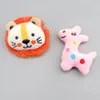 Broches Lion Sika cerf Animal broche adultes enfants mignon sac à dos vêtements accessoires Festival cadeau dessin animé en peluche poupée broche