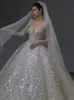 Prenses Beyaz Bir Çizgi Gelinlik Gelinlikleri Kabarık Katmanlı Tuzlu Tül Etek Uzun Kollu Süpürme Tren Kat Uzunluğu Gelin Elbise Suudi Arabistan Zarif Düğün Elbise 2023