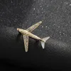 Broszki koreańskie wysokiej jakości kryształowy samolot broszka broszka z broszka na kryształowe piny lapy i akcesoria do igły dla mężczyzn;