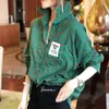 女性用Tシャツ春秋の韓国ファッション女性長袖チェックシャツオールマッチカジュアルターンダウンカラールーズグリーンブラウスS696 230131