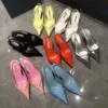 Prad Designer High Heels Triangle Sandals spetsiga tåskor pumpar klädskor kattklack kvinnor affärsfrågor utomhus tofflor sommargummi