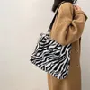 Sacs de soirée moelleux femmes filles Portable doux chaud en peluche femme grande capacité sac à main hiver sac à bandoulière embrayages rétro voyage