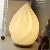 Lâmpadas de mesa 3D Lâmpada de mesa impressa vaso nórdico Base de madeira plissada à beira da cabeceira da cama japonesa Decoração de casa Iluminação interna D