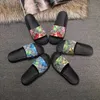 İtalya paris Yeni Kauçuk Slaytlar Sandalet Çiçek Brokar Kadın Erkek Terlik Düz Dipleri Flip Flop Bayan Moda Çizgili Plaj Terlik