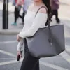 Modedesigner puff shopping väska en axel kanal väskor bärbar mamma väska daglig pendlare tygväska mjuk kapacitet handväska 2 st med plånbok