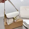 Crossbody Toyby Designer Omuz Çantası Lüks Çantalar 26cm Moda Metal Dekorasyon Bagetleri Kadın Deri Çanta Flep 230718