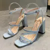 Sandales Elegant Party Woman Summer 2023 Talons hauts Chaussures à talons hauts Sandles Mariage de mariage Designer Femme Bleu de luxe