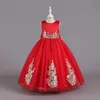 2023 Söta blommaflickaklänningar V Neck spetsar Appliced ​​pärlstav 3D Flower Girl Pageant -klänningar Sökad båge ruffle tiered kjol födelsedagsfest klänningar