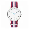 Polshorloges nylon riemstijl complete kalender kwarts vrouwen kijken topmerk horloges mode casual pols relojes