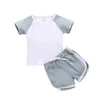 Completi di abbigliamento Bambini Set di 2 pezzi per bebè Manica corta Pantaloncini a blocchi di colore per bambini Ragazzi Ragazze Primavera Autunno