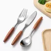 Set di stoviglie Teak 304 Coltello Forchetta e cucchiaio Legno cilindrico Manico in palissandro Stoviglie occidentali Acciaio inossidabile massiccio