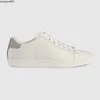 Designer Scarpe casual Uomo Donna Sneakers Bee Chaussures Scarpe da ginnastica in pelle Ricamo Strisce Sneaker Taglia Colore bianco Scarpa sportiva da passeggio kq1kq000001