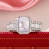 Anéis de casamento Huitan Luxury Square cubic zirconia Crystal for Women Silver Color Band moda Moda contratada Jóias de jóias