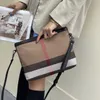 Neue Mode Luxus Frauen Handtasche Klassische Streifen Leinwand Leder Weibliche Schulter Tasche A4 Dame Umhängetasche Armband Handtasche