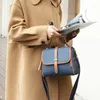 Kvällspåsar briggs 2023 äkta läder kvinnor handväskor enkel vintage klassisk lady axel handväska casual tote kvinnlig crossbody