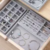 Pudełka biżuterii miękkie aksamitne układanie tacki do przechowywania pudełko do przechowywania przenośne kolczyki pierścieniowe Naszyjnik Uchwyt Organizator 230801