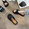 Slippers Ronde Kop Vrouwen Koreaanse Stijl Mode Casual Sandalen Dikke Bodem Lichtgewicht Antislip Strandschoenen Sandalias De Verano