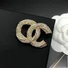 Designer marchio Lettere spille oro oro placcata cuore spilla per spillo per donne accessori per la festa di matrimonio regalo