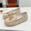 Платья обувь дизайнерская обувь Summer Bow Beach Women Super Soft Bean Shoes Кожаные плоские кисточки повседневные сандалии Lady Lady Lady Classic Work Shoes большой размер 34-41-42