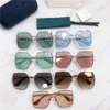 2023 lunettes de soleil design de luxe G Family's New Dark Glasses Ni Lu Han Même Style Metal Herringbone Hollow Large Frame Lunettes de soleil irrégulières GG0817S