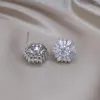 Pendientes de botón Corea Joyería de moda Cobre Zircon 14K Chapado en oro Geométrico Simple y elegante Accesorios de trabajo diario para mujeres