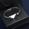 Joias designer de moda pulseira para mulheres triângulo p punho em ferradura pulseira de aço inoxidável fina pulseira de ajuste original joias 2 cores