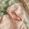 カーディガンマバビー06年幼児幼児の女の子の男の子の服暖かいニットセーター格子縞の長袖フード付きブトゥーントップス衣類J230801