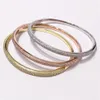 2021 Gelbgold-Armband, neuestes Armreifen-Design für Damen, Kanalfassung, Halbzirkon, modisches Kupfer-Damen-Jubiläumsgeschenk, Top lu2993