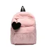 Style mignon solide fourrure artificielle en forme de coeur pendentif hiver doux grande peluche rose noir et blanc sac à dos Mochilastylishdesign