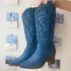 Laarzen Vintage Denim Blauw Cowboy Laarzen Vrouwen Geborduurde Puntige Teen Vierkante Hakken Mid Calf Westerse Laarzen Schoenen 230801