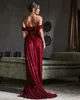 Elegante bordeauxrote Pailletten-Abschlussballkleider mit Schlitz, rückenfrei, Party-Abendkleid, Faltenkleider für besondere Anlässe
