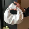 Moda primavera e verão nova bolsa clutch plissada feminina verão moda alça bolsa nuvens