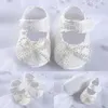 Premiers marcheurs mocassins mignons pour les marches de bébé soutien de la voûte plantaire chaussures de sport confortables non chauds doux glissement enfant en bas âge avec motif blanc