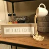 装飾的なオブジェクトの置物の置物フローティングコーヒーカップ彫刻キッチン装飾魔法の注ぐスプラッシュクリエイティブデスクトップ装飾ホーム230731
